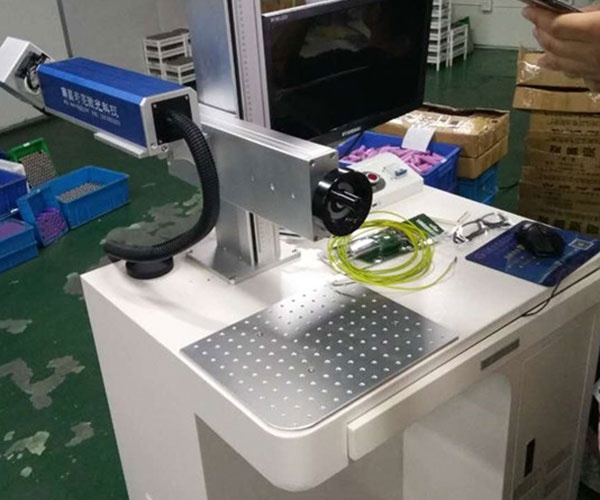 電池自動化流水線激光打標機