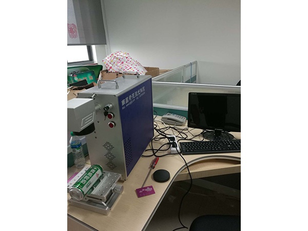 易拉罐激光刻字個性定制