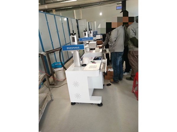 工業陶瓷激光刻字機